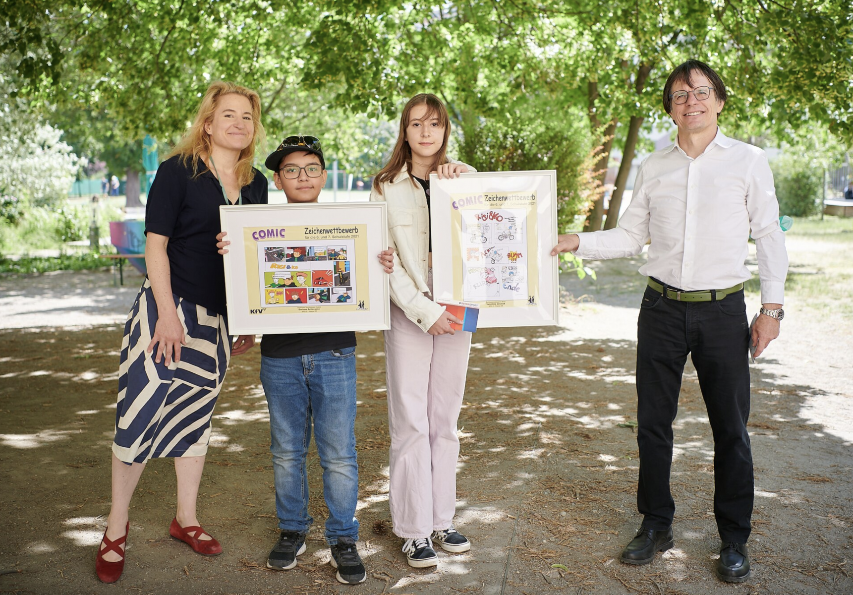 Preisübergabe durch KFV-Chef Dipl. Ing. Klaus Robatsch